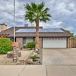 Relaxing Phoenix House With Hot Tub And Heated Pool!