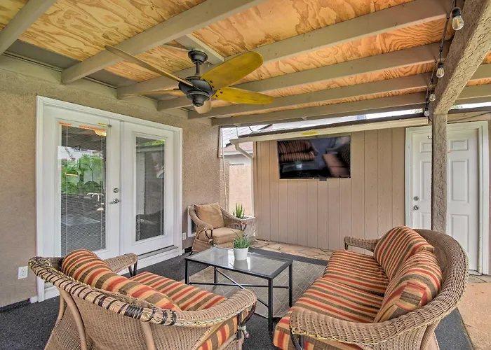 Relaxing Phoenix House With Hot Tub And Heated Pool!