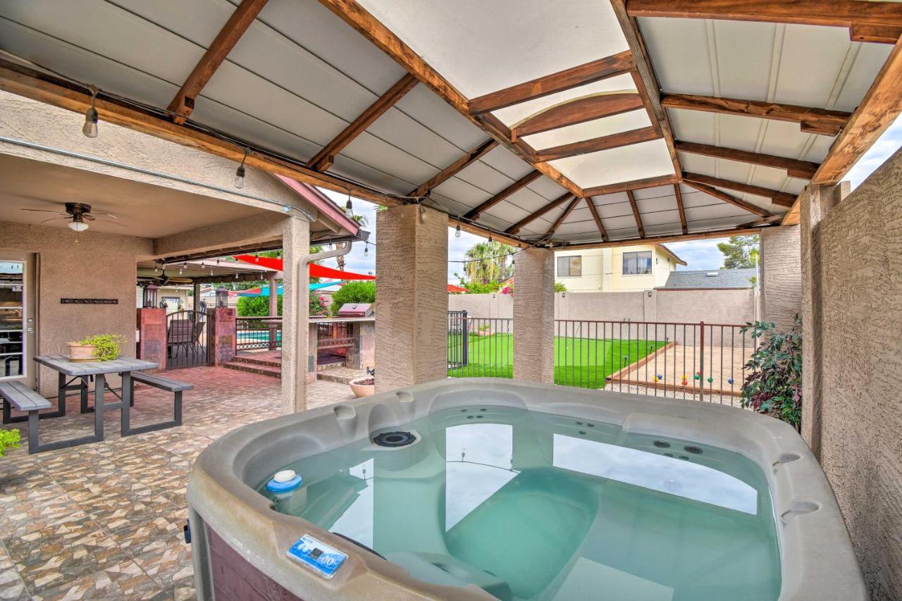 Relaxing House With Hot Tub And Heated Pool! Holiday home