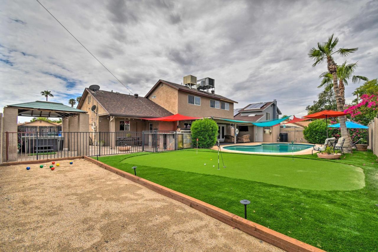 Relaxing House With Hot Tub And Heated Pool!